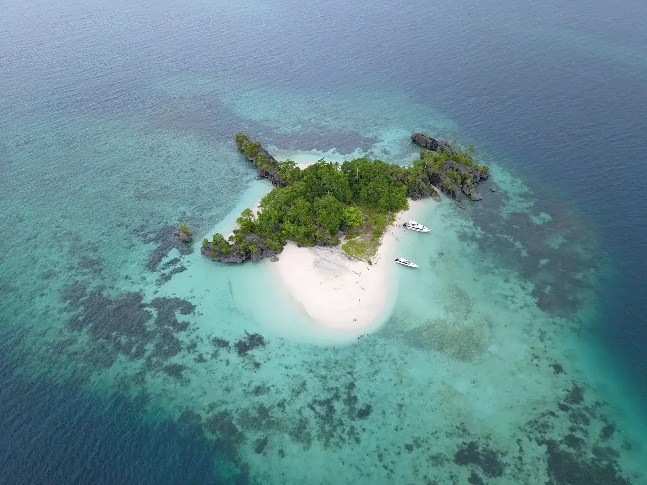 Pulau Banos — Misool Raja Ampat